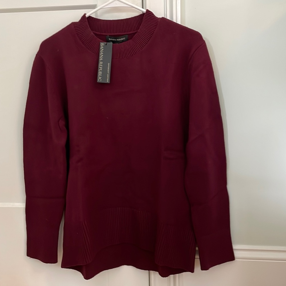 Burgundy/dark red cotton crew neck sweater from Banana Republic
